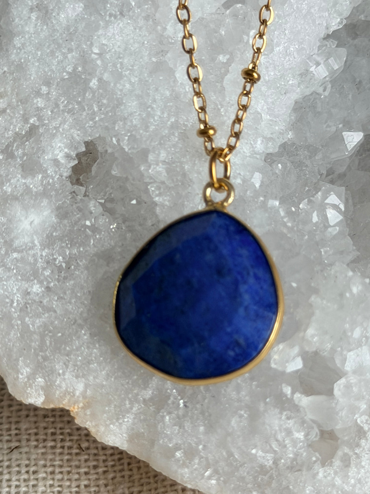 Roestvrijstalen ketting met lapis lazuli
