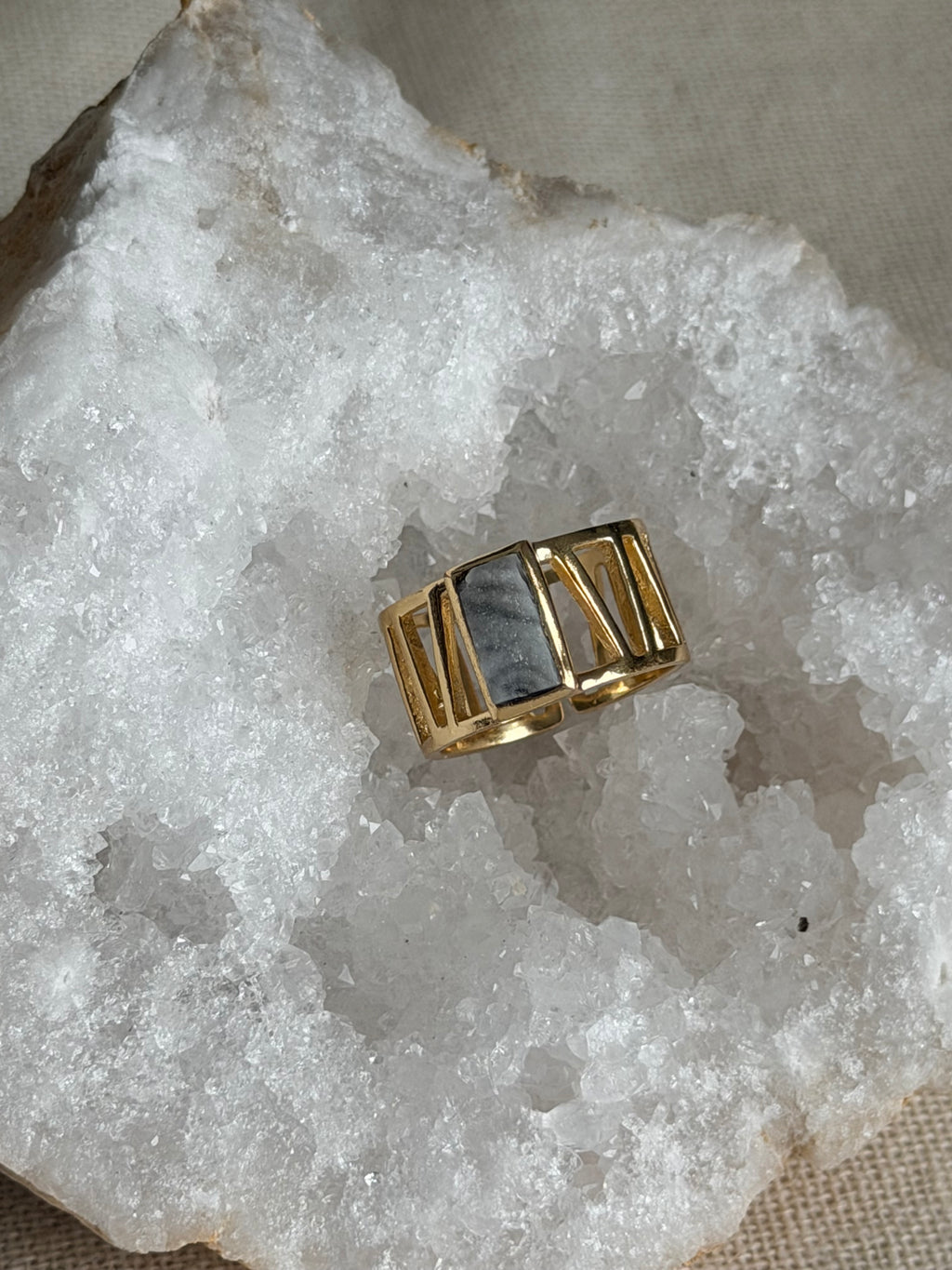 French Baguette-ring met Desert Drusy