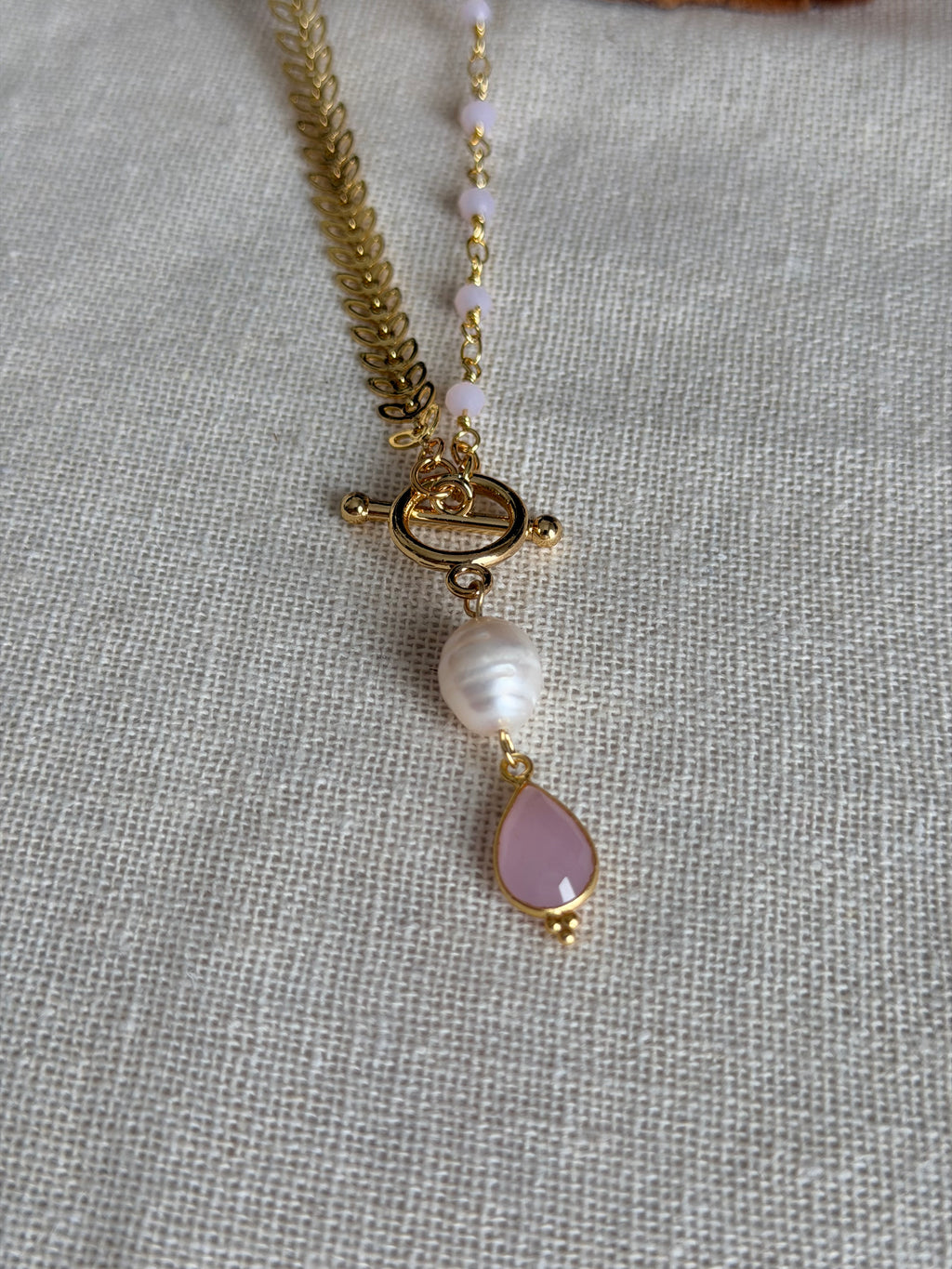 Vénus-ketting met rozenkwarts en zoetwaterparel