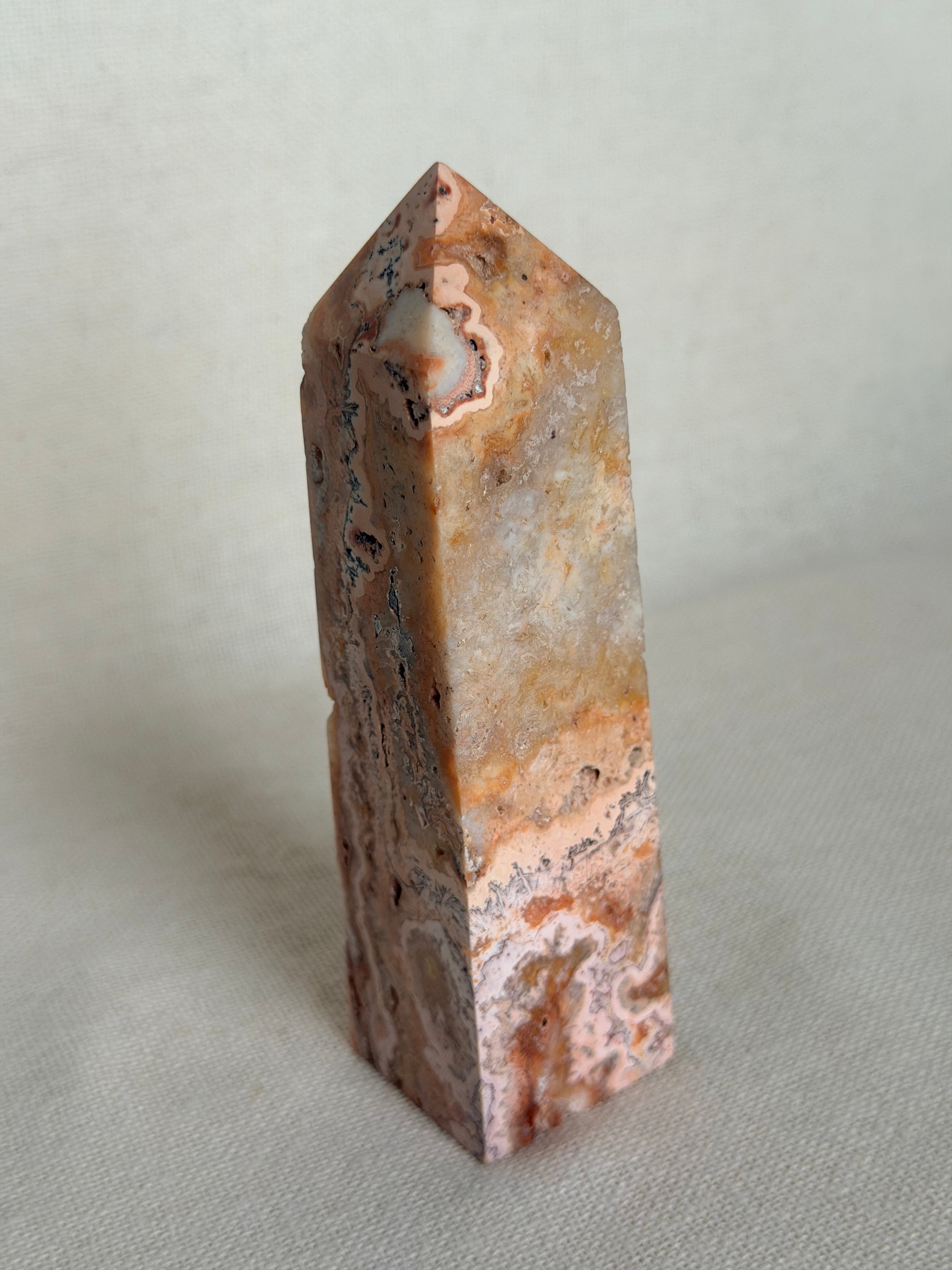 Roze Chalcedoon punt