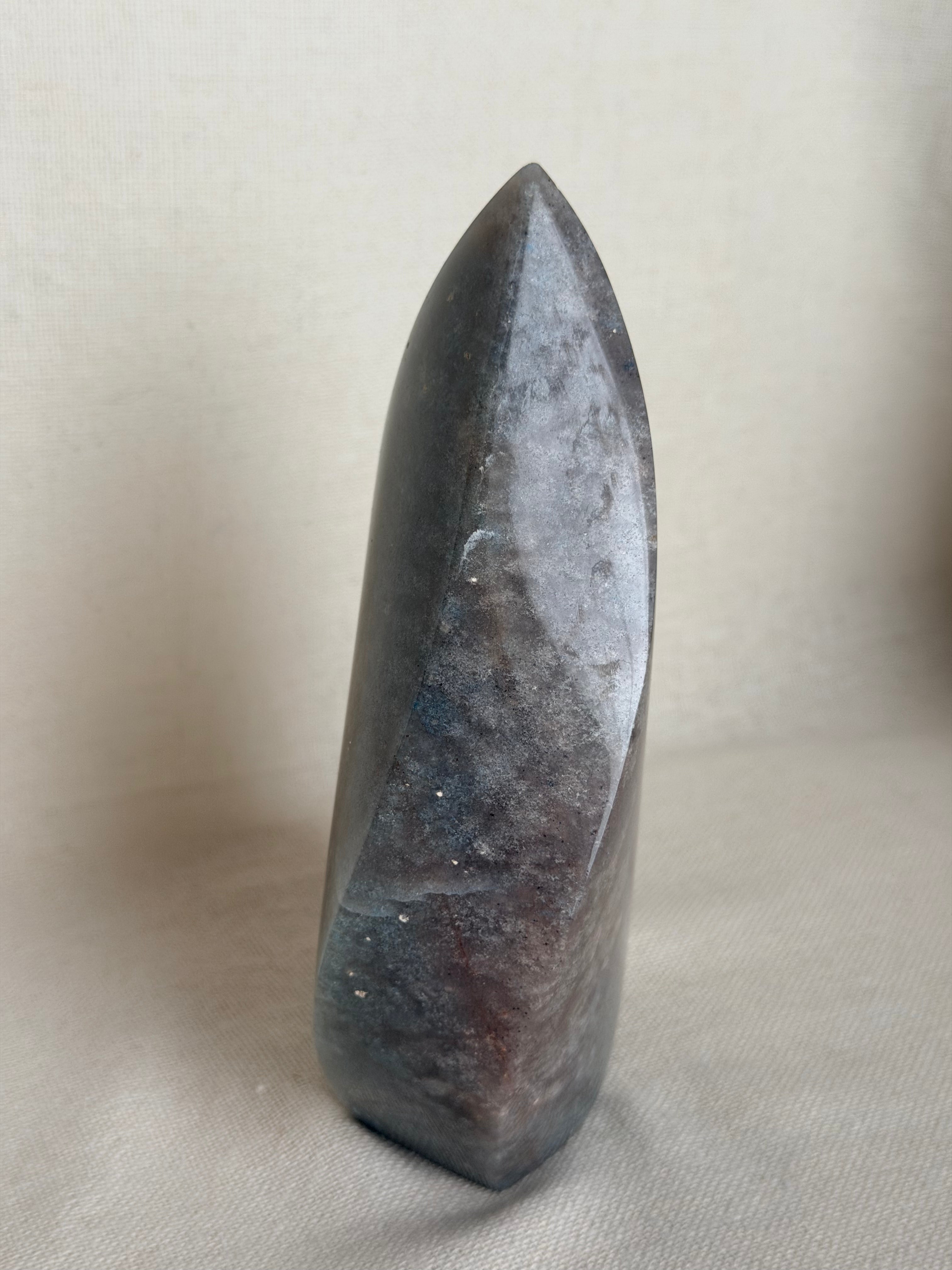 Blauwe Paraiba kwarts met trolliet