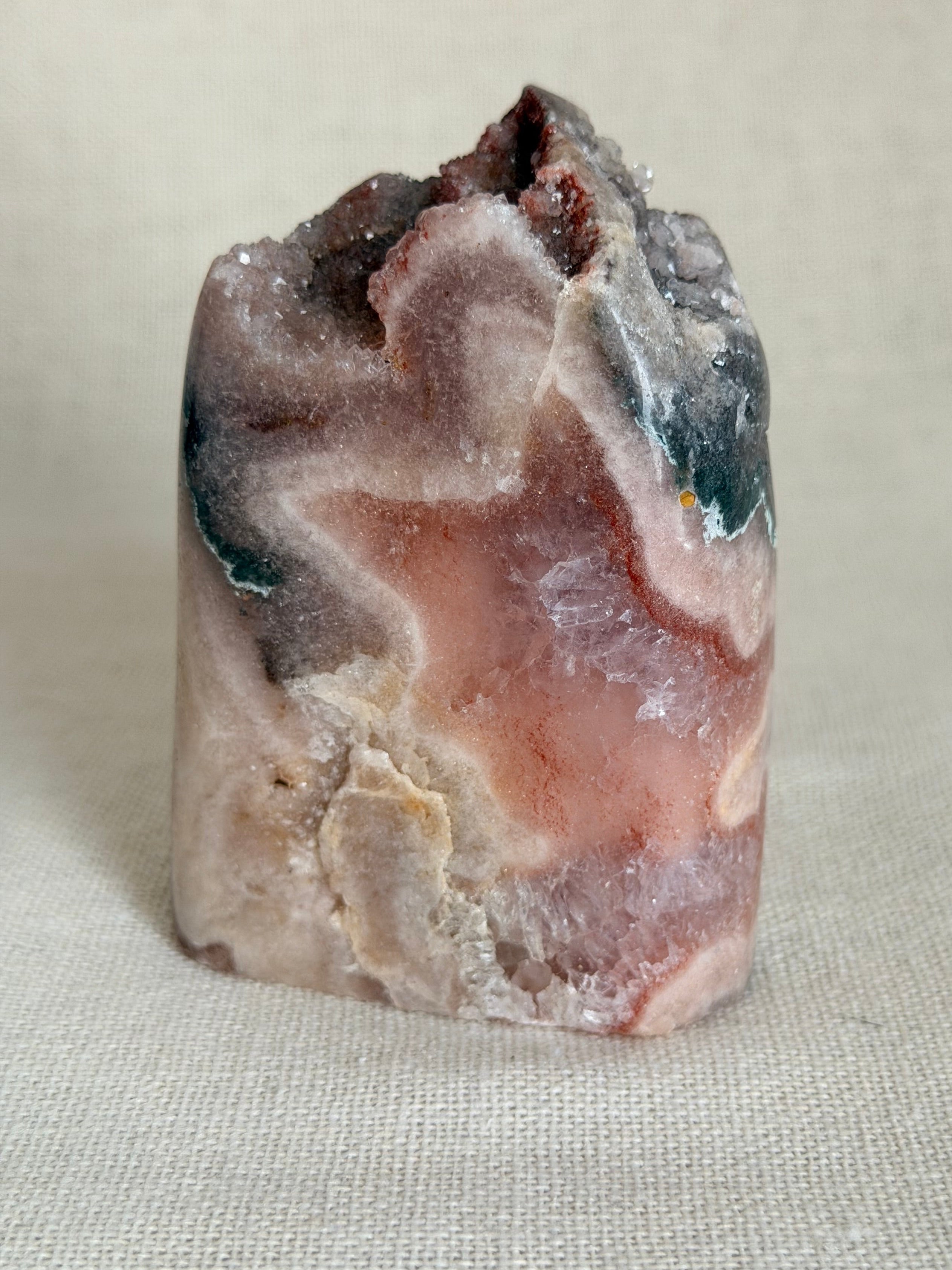 Roze Amethist Geode Freeform – Uniek exemplaar