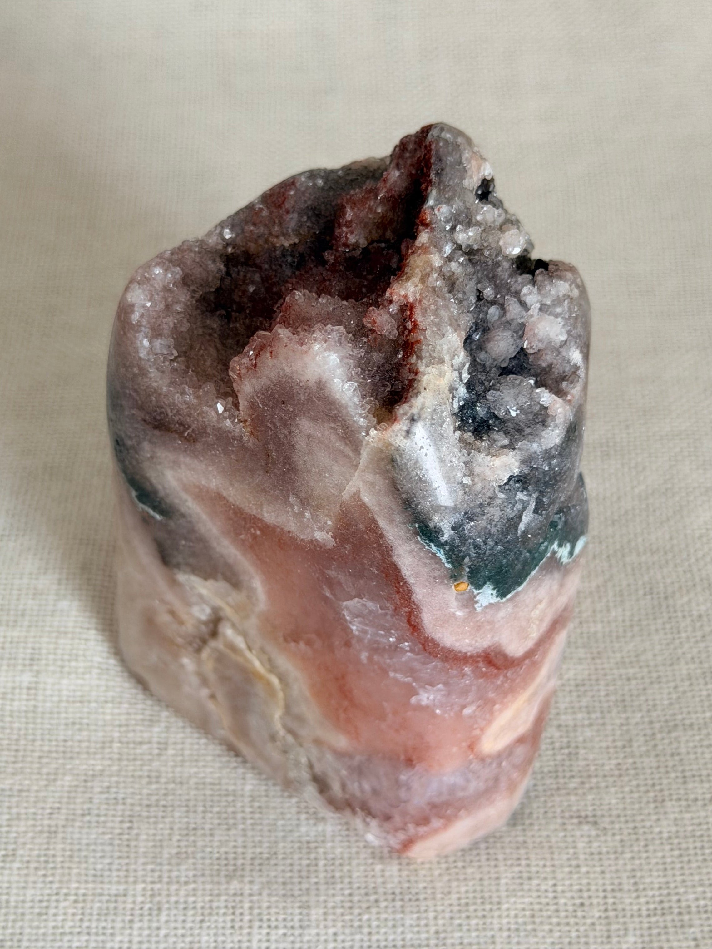 Roze Amethist Geode Freeform – Uniek exemplaar
