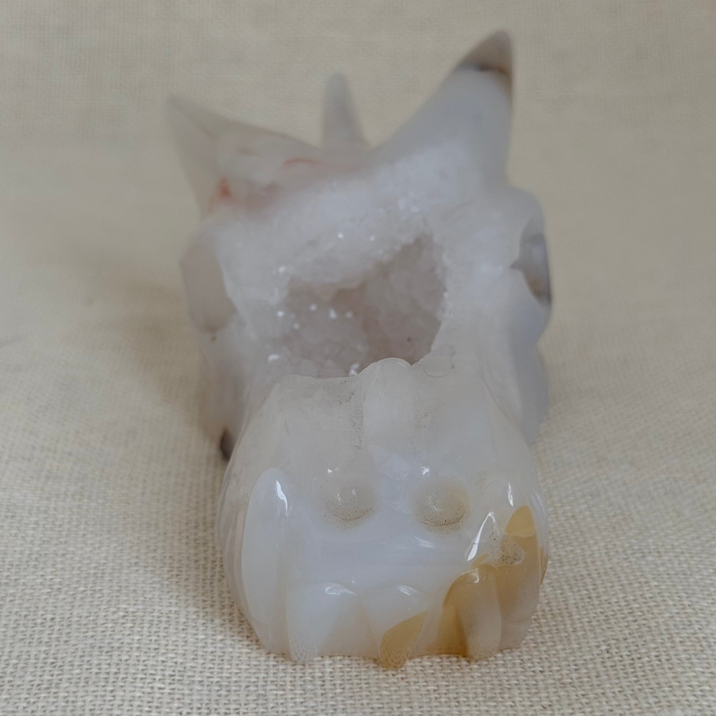 Witte Agaat Drakenkop met Bloemachtige Insluitsels – Uniek exemplaar