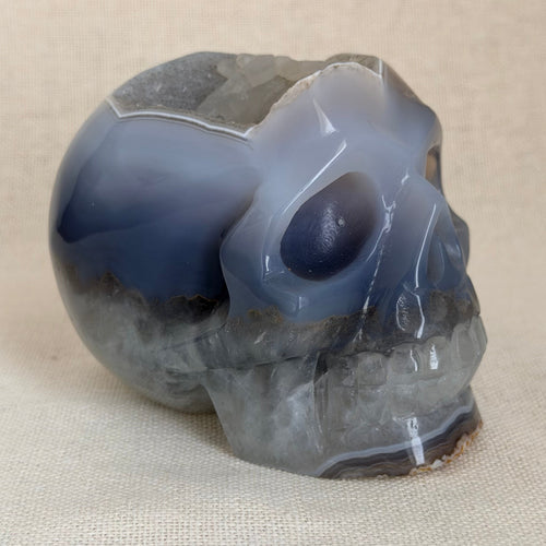 Agaat Schedel met Kwartsgeode – Uniek exemplaar